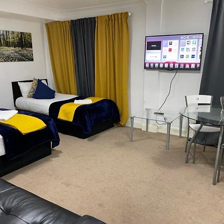 2 Bedrooms Modern Central London Apartment, Full Kitchen, 5 Minutes Tube Station エクステリア 写真